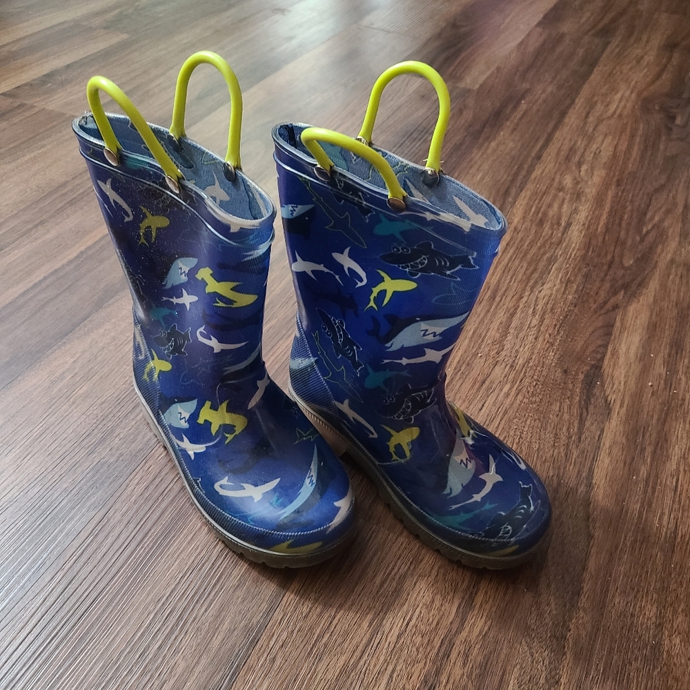 Light UP Kids Blue Shark Rain Boots